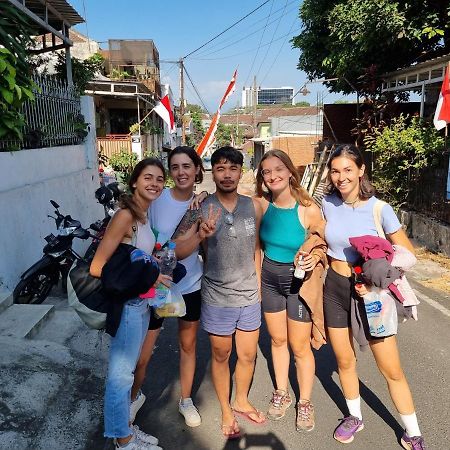 マラン Griya Backpacker Pak Yon Bed & Breakfast エクステリア 写真