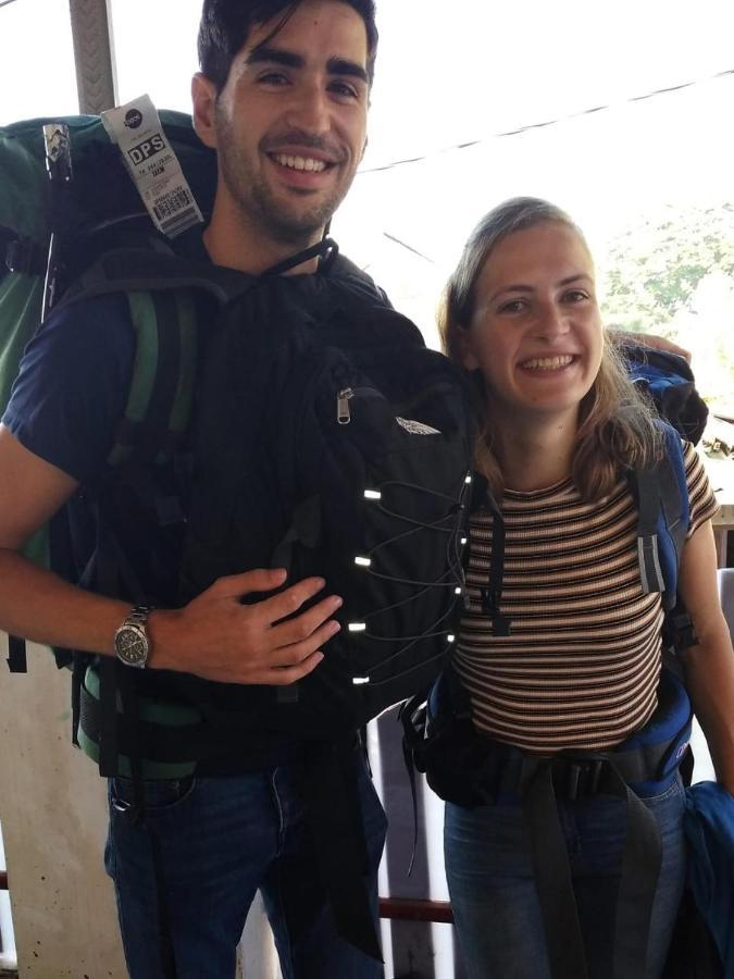マラン Griya Backpacker Pak Yon Bed & Breakfast エクステリア 写真